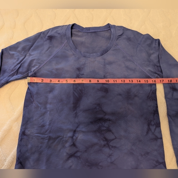 Lululemon Swiftly Tech Long Sleeve Shirt 2.0 Race Length, Tie Dye Blue, Size 8 - Picture 4 of 9